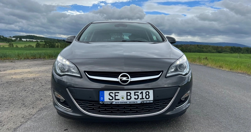 Opel Astra cena 34900 przebieg: 149000, rok produkcji 2014 z Stoczek Łukowski małe 379